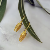 Cicada small hook earrings gold