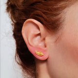Cicada small stud earrings gold